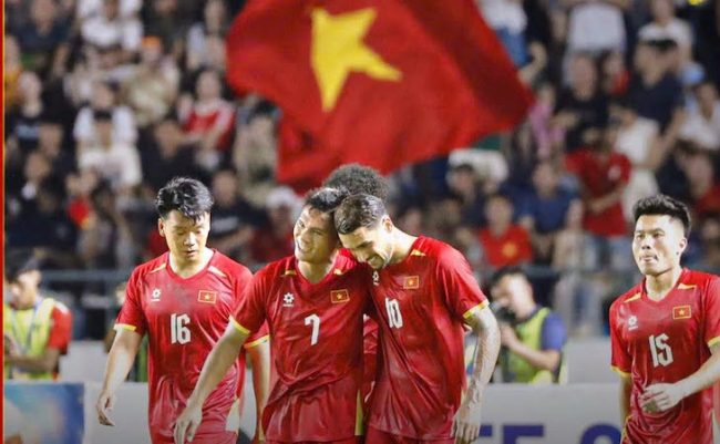 VN celebrate