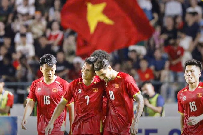 VN celebrate