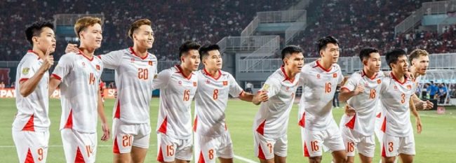 VN celebrate 1