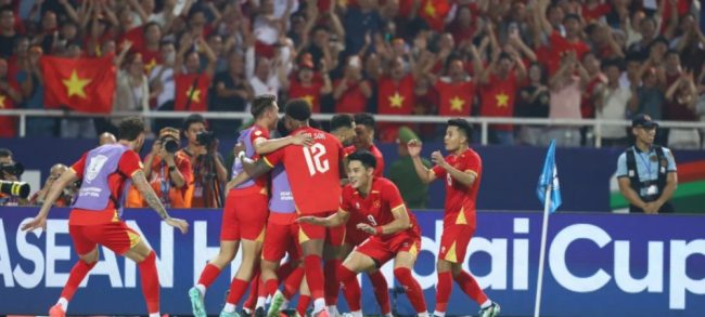 VN celebrate